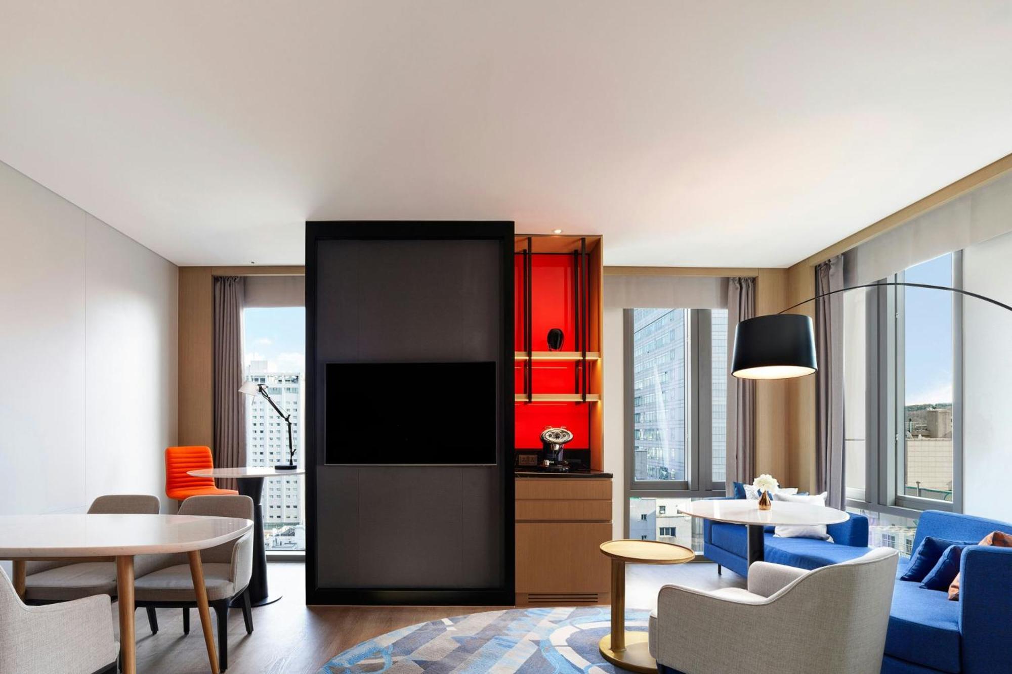 Le Meridien Myeongdong 5*
